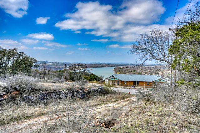 103 Palmie LN, Marble Falls, TX 78654