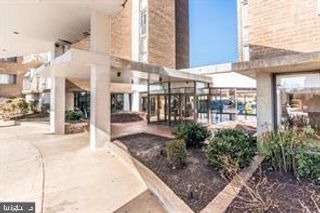 1836 METZEROTT RD #222, Hyattsville, MD 20783