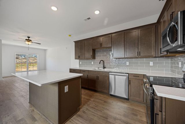 1886 Cotton Way, Chattanooga, TN 37404