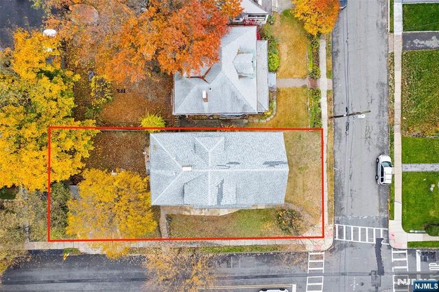 30 Clarendon Place, Hackensack, NJ 07601