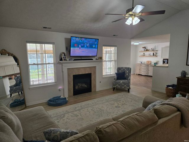 9830 Clippinger Road, Evansville, IN 47725