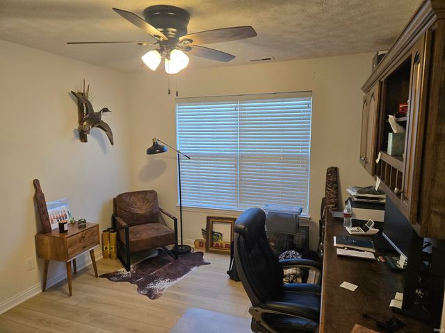 9830 Clippinger Road, Evansville, IN 47725