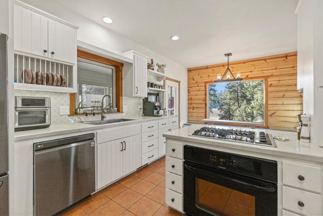 11750 Merganser Road, Klamath Falls, OR 97601