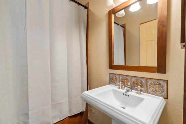 11750 Merganser Road, Klamath Falls, OR 97601