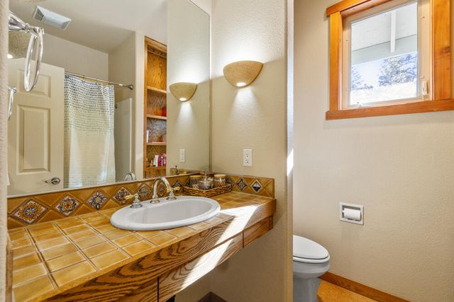 11750 Merganser Road, Klamath Falls, OR 97601