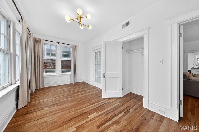 5394 Pershing Avenue 2E, St Louis, MO 63112