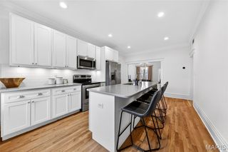 5394 Pershing Avenue 2E, St Louis, MO 63112