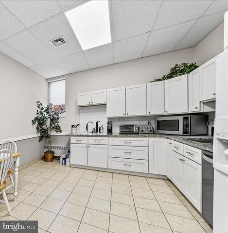 101 E DARBY RD, Havertown, PA 19083
