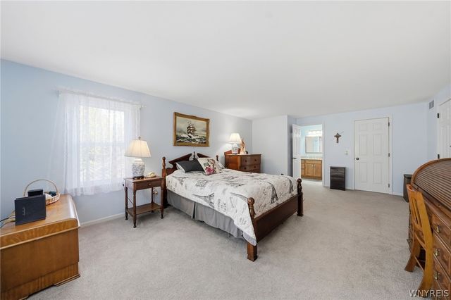 64 Bittersweet Lane, Orchard Park, NY 14127