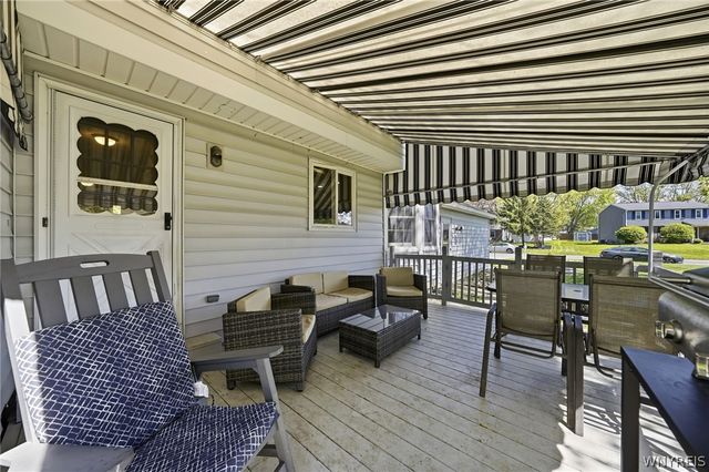 64 Bittersweet Lane, Orchard Park, NY 14127