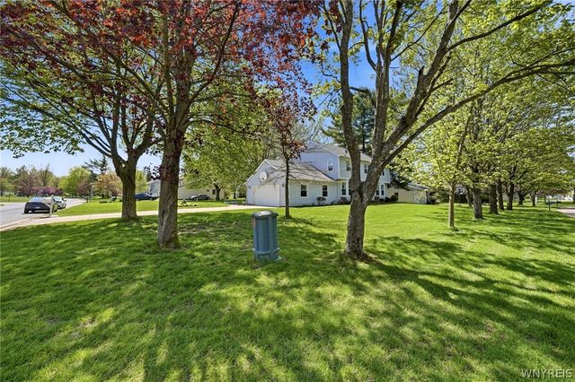 64 Bittersweet Lane, Orchard Park, NY 14127