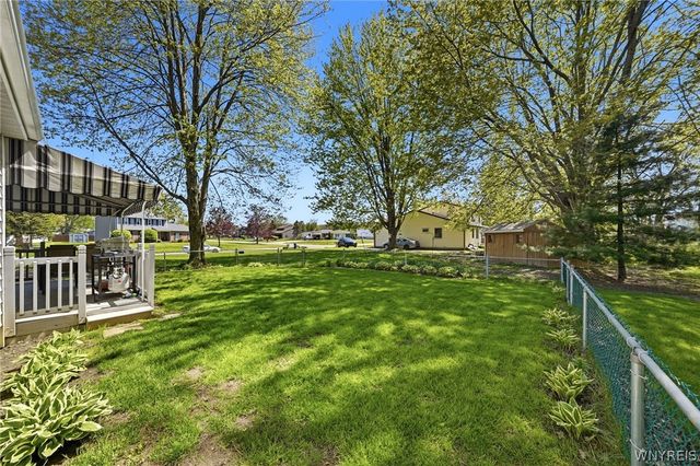 64 Bittersweet Lane, Orchard Park, NY 14127
