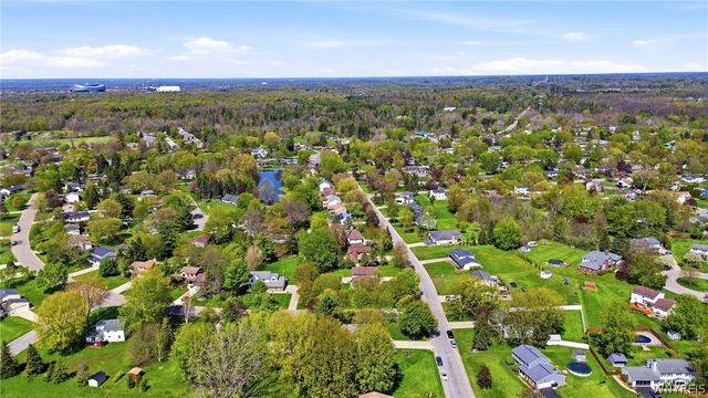 64 Bittersweet Lane, Orchard Park, NY 14127