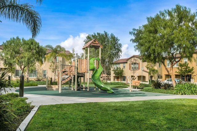 1818 Santa Christina Ave, Chula Vista, CA 91913