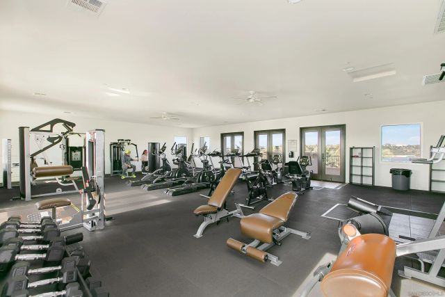 1818 Santa Christina Ave, Chula Vista, CA 91913