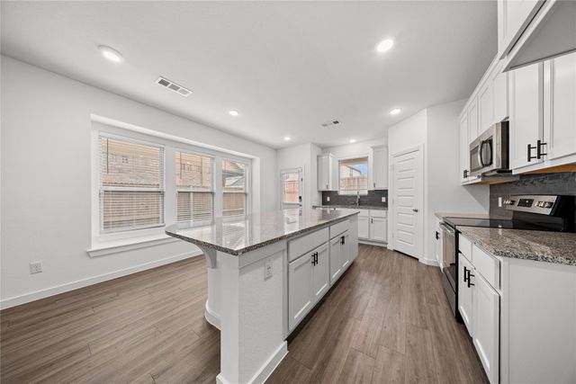 3955 Chesapeake Lane, Heartland, TX 75126