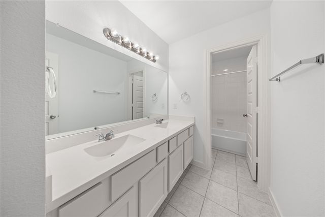 3955 Chesapeake Lane, Heartland, TX 75126