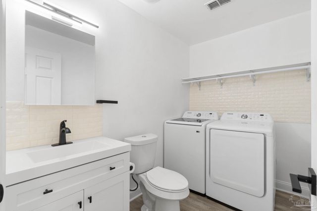 707 Majestic Dr, Crestview, FL 32536