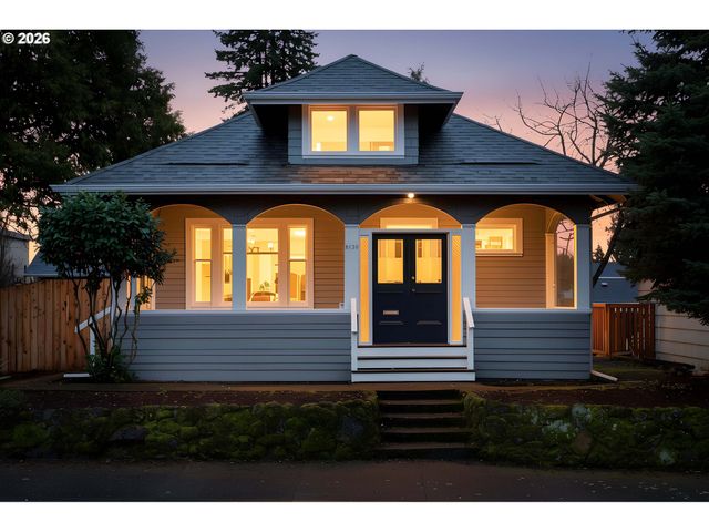 8130 Se MADISON St, Portland, OR 97215