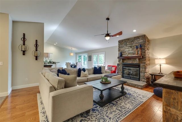 35 Kintyre Drive, Bella Vista, AR 72715