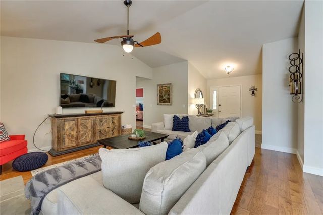 35 Kintyre Drive, Bella Vista, AR 72715