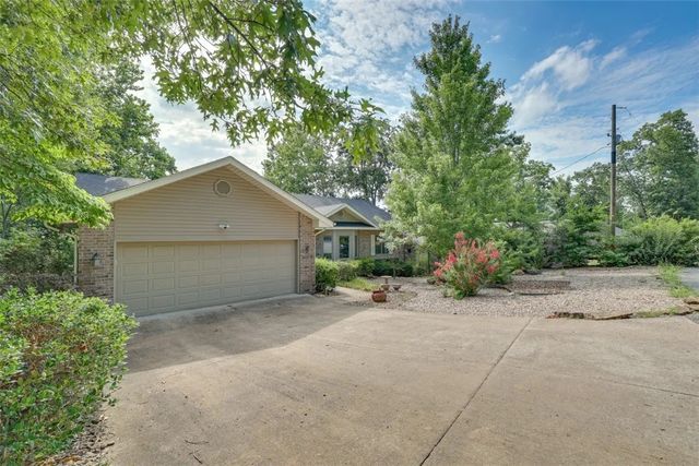 35 Kintyre Drive, Bella Vista, AR 72715