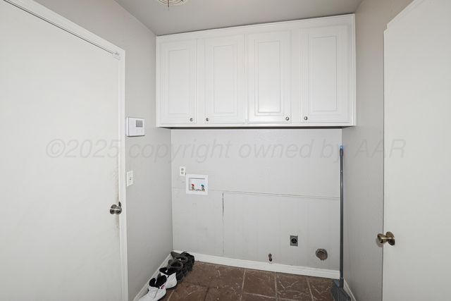 1313 Mills Avenue, Dumas, TX 79029