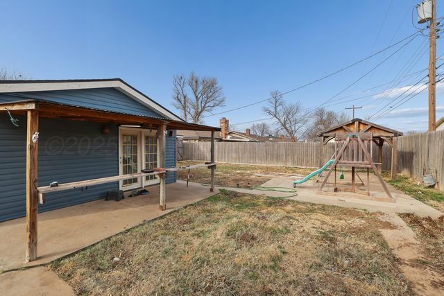 1313 Mills Avenue, Dumas, TX 79029
