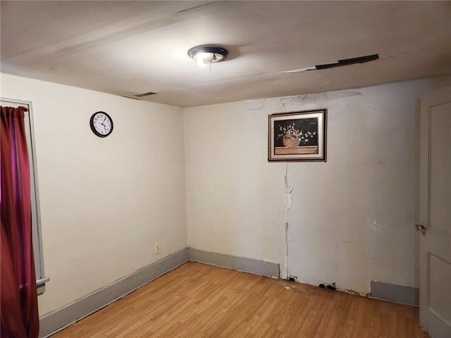 399 Baldwin Ave, Sharon, PA 16146