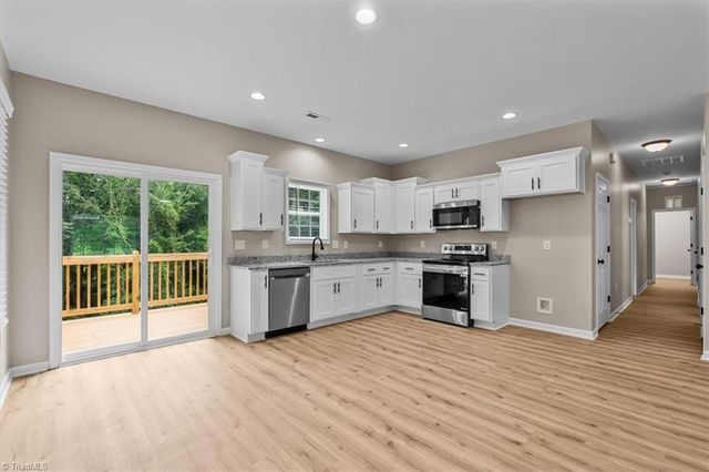 655 Woodland Circle, Asheboro, NC 27203
