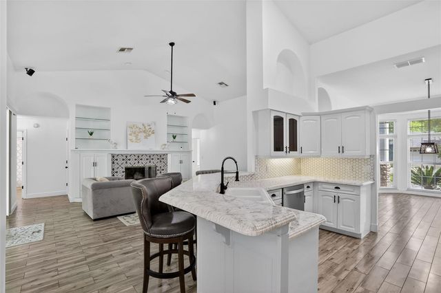 5232 HAMMOCK CIRCLE, St Cloud, FL 34771