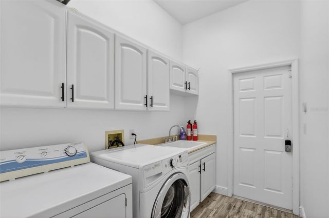 5232 HAMMOCK CIRCLE, St Cloud, FL 34771