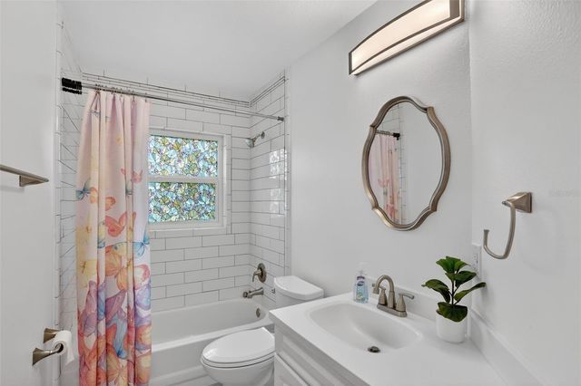 5232 HAMMOCK CIRCLE, St Cloud, FL 34771