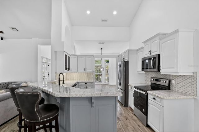 5232 HAMMOCK CIRCLE, St Cloud, FL 34771