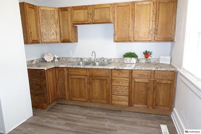 6012 Florence Boulevard, Omaha, NE 68110