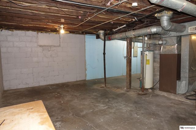 6012 Florence Boulevard, Omaha, NE 68110