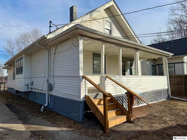 6012 Florence Boulevard, Omaha, NE 68110