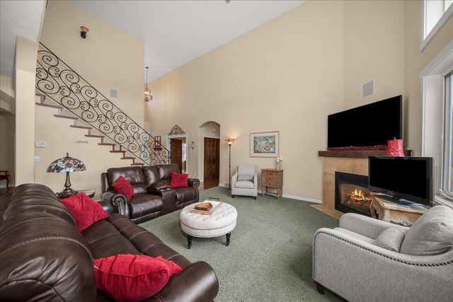 9903 E Peone Landing Ln, Mead, WA 99021
