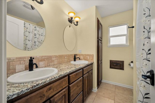 9903 E Peone Landing Ln, Mead, WA 99021