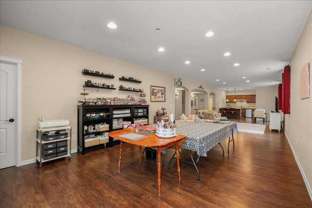 9903 E Peone Landing Ln, Mead, WA 99021