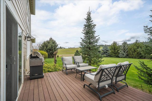 9903 E Peone Landing Ln, Mead, WA 99021