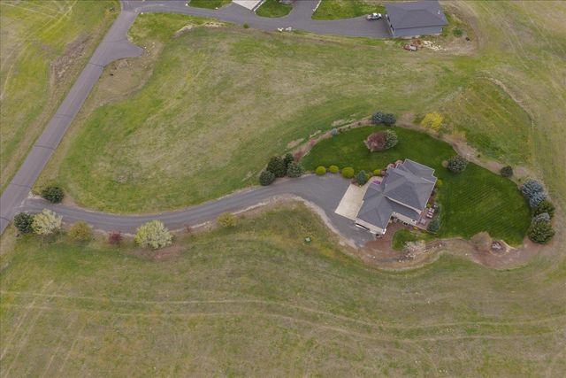 9903 E Peone Landing Ln, Mead, WA 99021