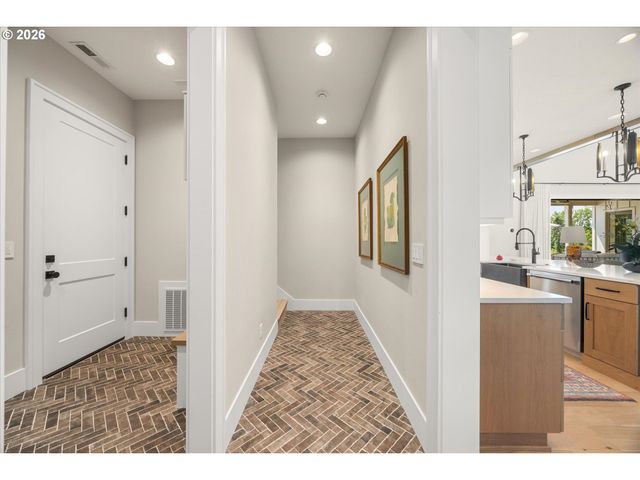 11113 Nw HELVETIA Rd, Hillsboro, OR 97124