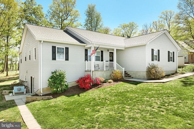 680 CHESTNUT HILL RD, Hanover, PA 17331