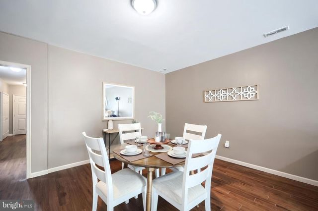 680 CHESTNUT HILL RD, Hanover, PA 17331
