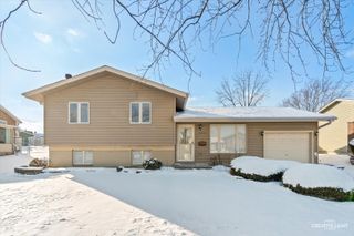 16824 Meadowdale Drive, Oak Forest, IL 60452