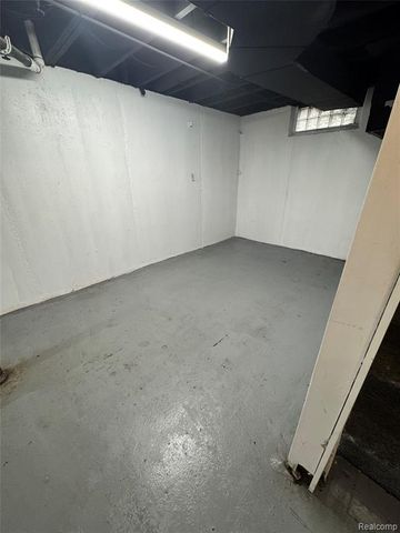 1685 Merrill Avenue, Lincoln Park, MI 48146