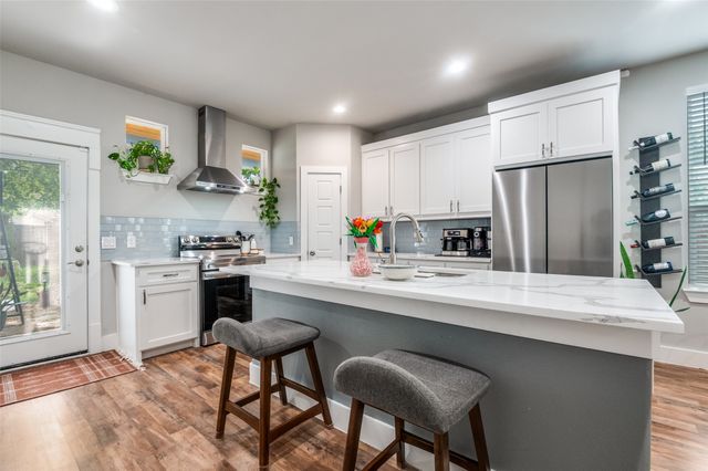 2123 Ramsey Avenue, Dallas, TX 75216