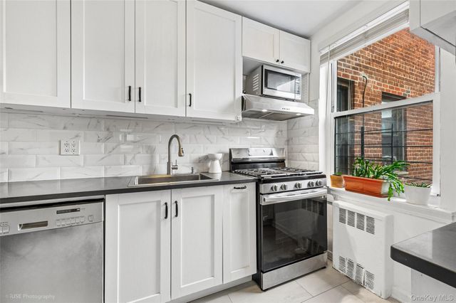 52-18 39th Avenue 3D, Woodside, NY 11377