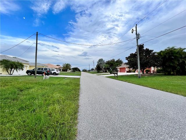172 Tournament RD, Rotonda West, FL 33947
